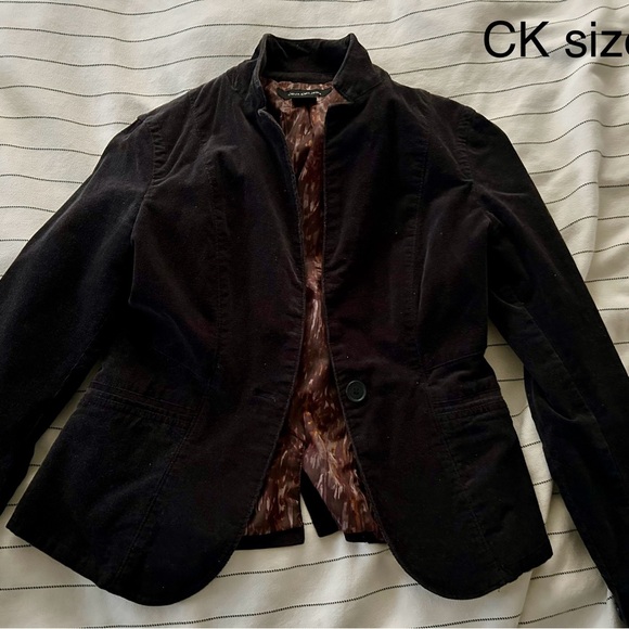 Blazer - Picture 1 of 1